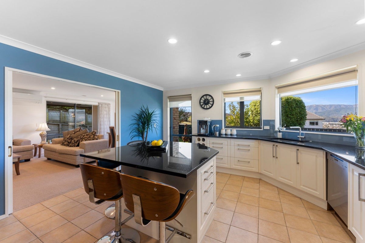 2 Ormrod Grove, Riverstone Terraces, Upper Hutt - Carousel 2