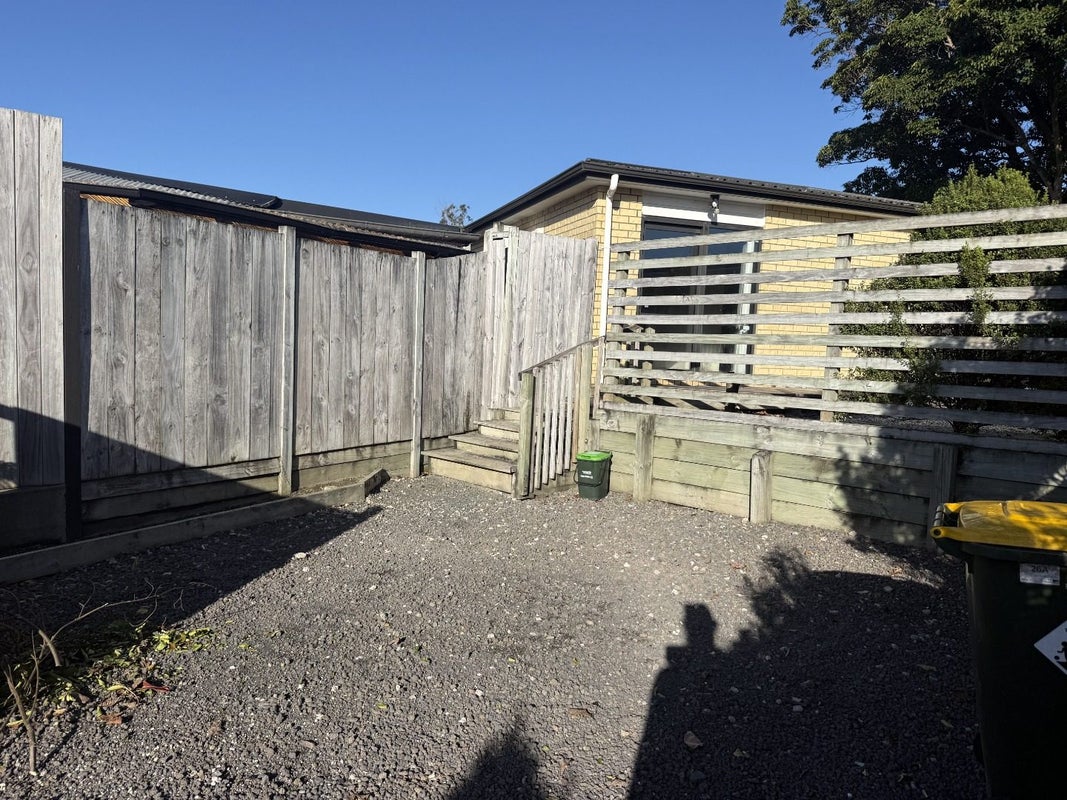 26 Nile Road, Kelston, Auckland - Carousel 16