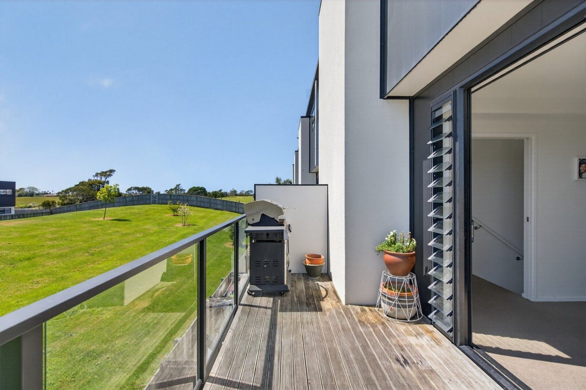 5/18 Ashley Place, Papamoa Beach, Tauranga, Bay Of Plenty - Carousel 2