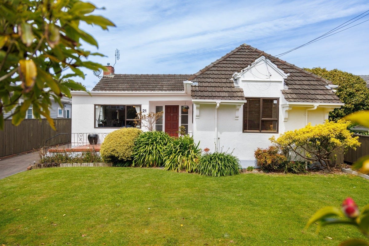 21 Hathaway Avenue, Boulcott, Lower Hutt - Carousel 1
