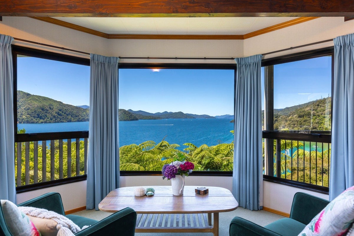 2069 Queen Charlotte Drive, Ngakuta Bay, Picton - Carousel 1
