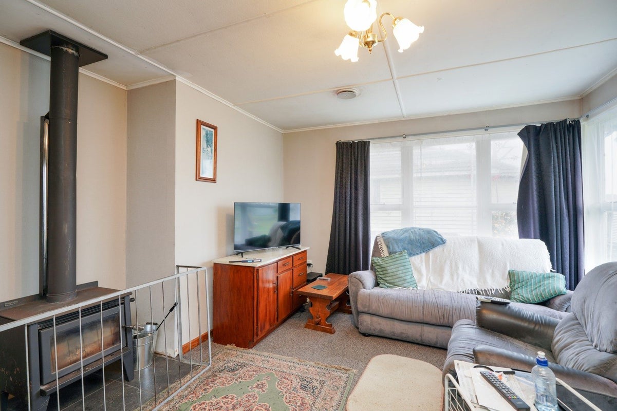 78 Lithgow Street, Glengarry, Invercargill - Carousel 2