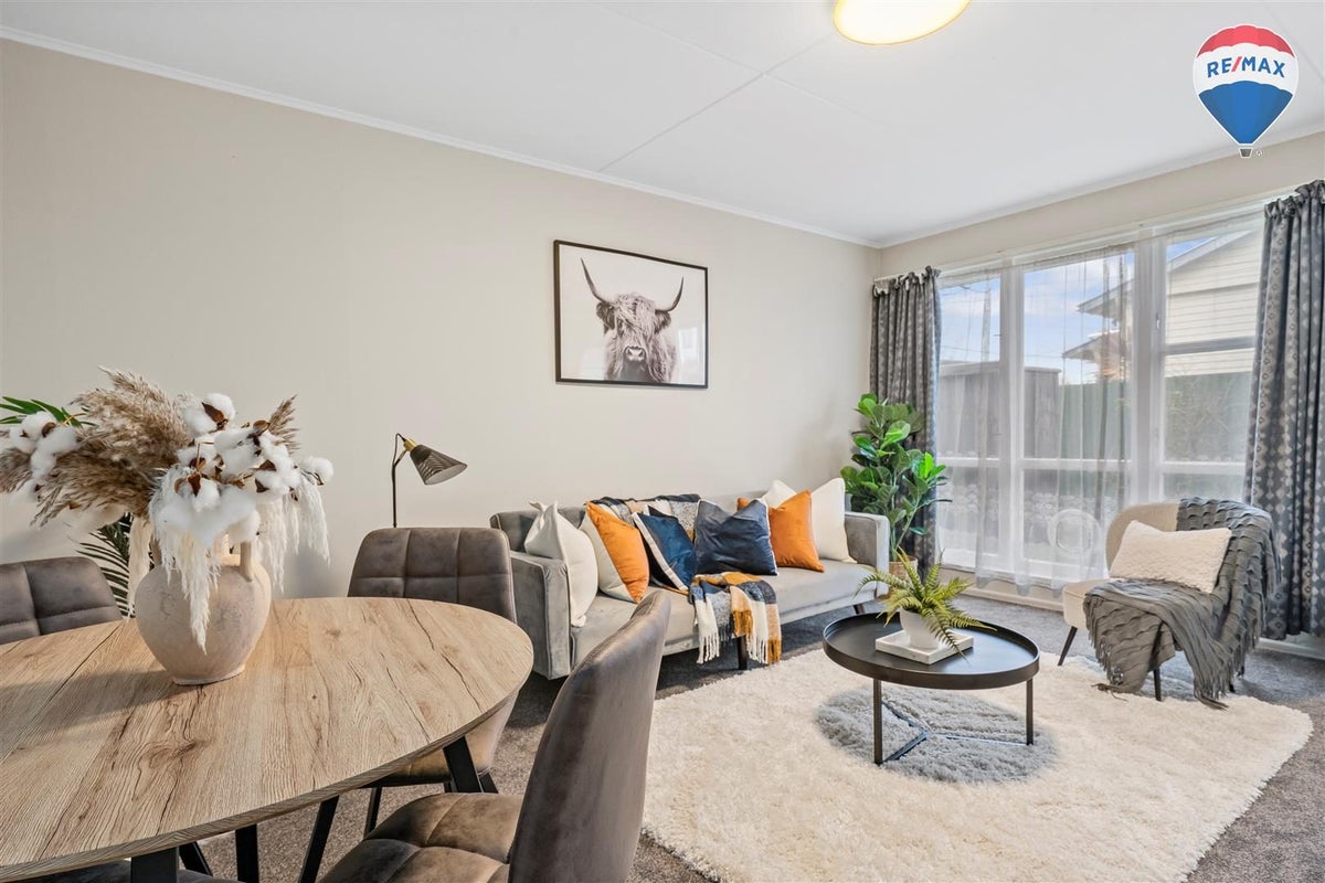 2/62 ARARINO ST, Trentham, Upper Hutt - Carousel 1