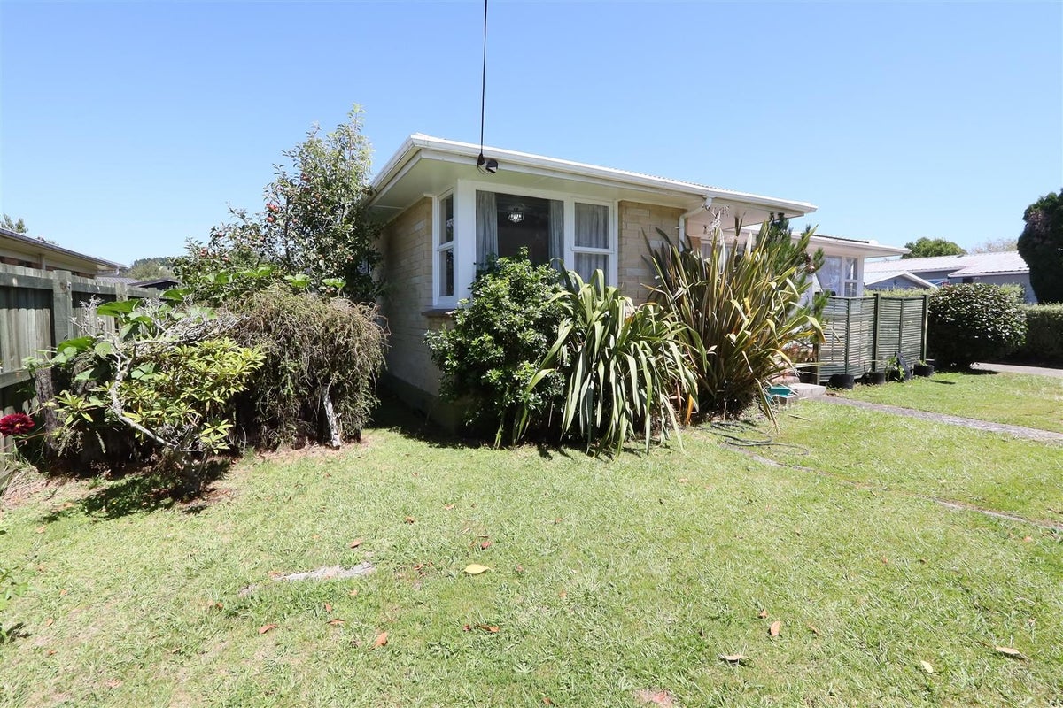 35 Ward Avenue, Fenton Park, Rotorua - Carousel 2