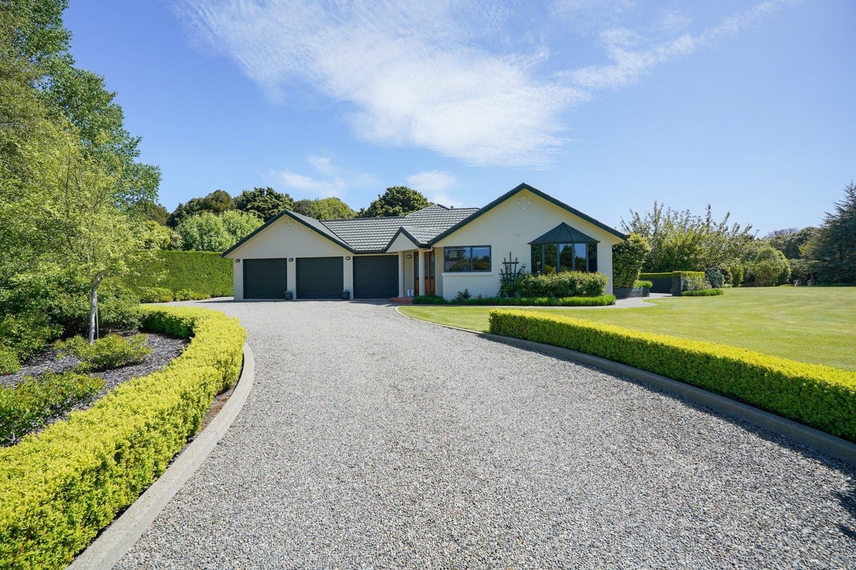 24 Spence Avenue, Otatara, Invercargill - Carousel 1