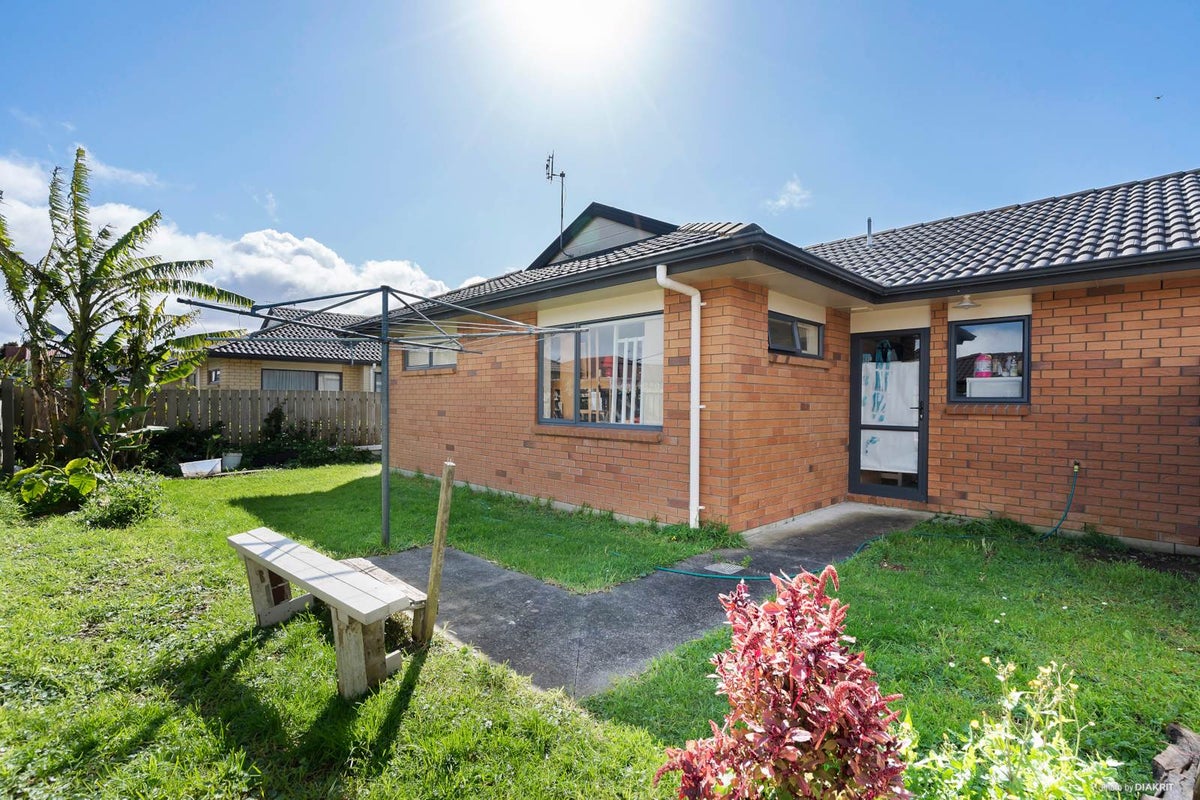 24 Ceasar Place, Favona, Auckland - Carousel 2