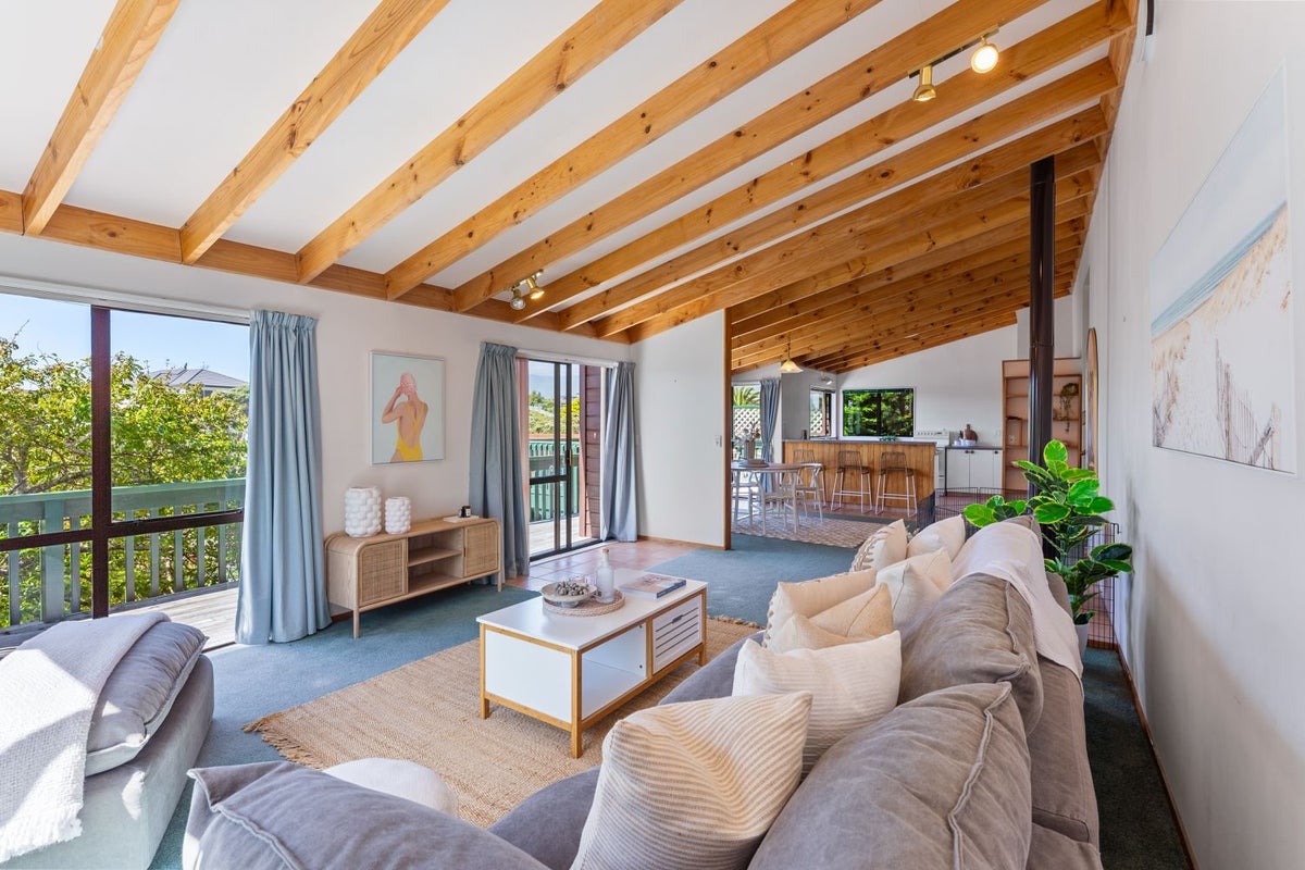 12 Kaitawa Street, Waikanae Beach, Kapiti Coast, Wellington - Carousel 2