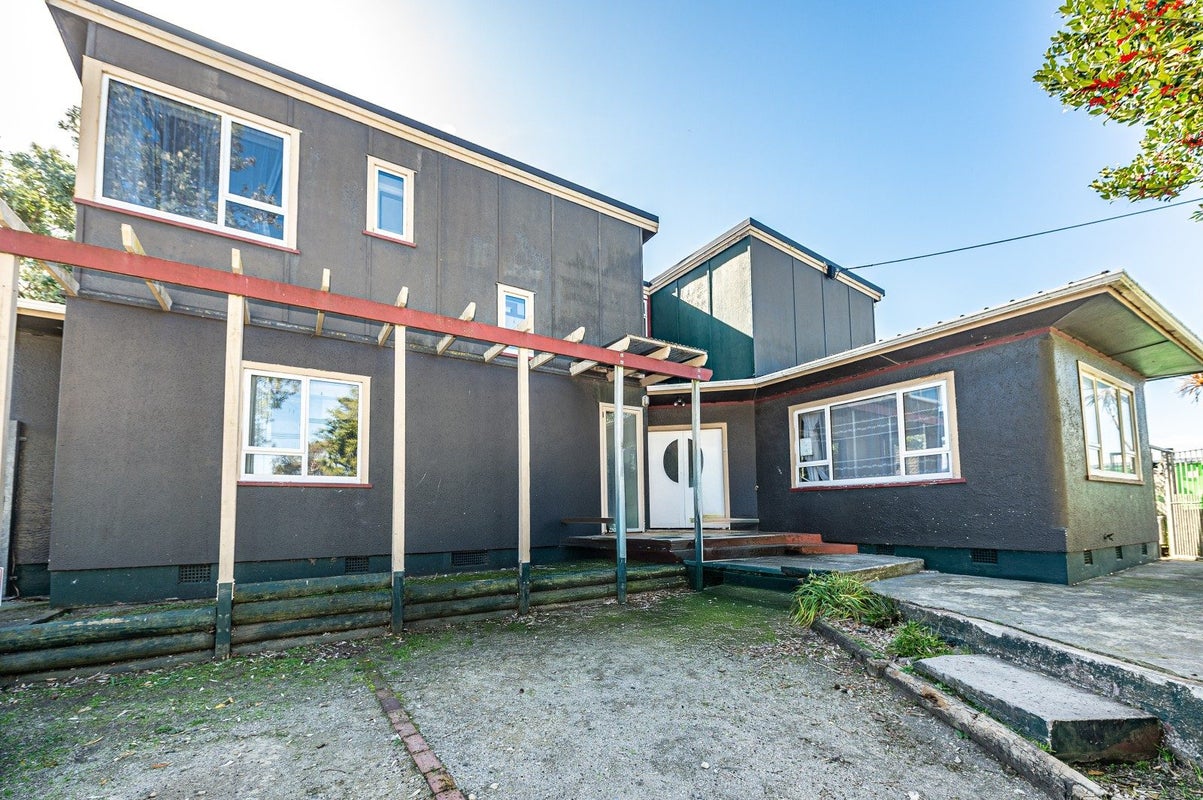 100 Puriri Street, Gonville, Whanganui - Carousel 1