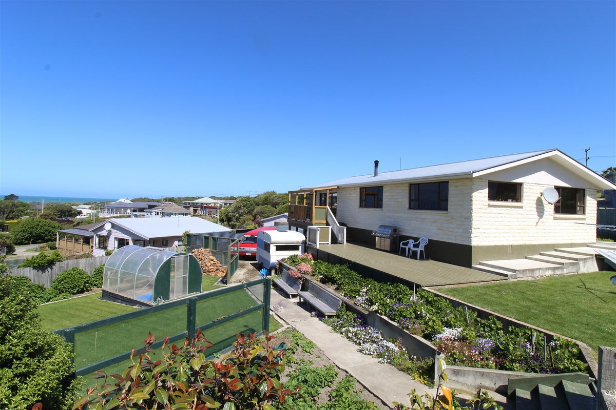 16 Semple Street, Kakanui - Carousel 1