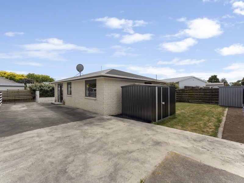 7 Athena Grove, Highbury, Palmerston North - Carousel 1