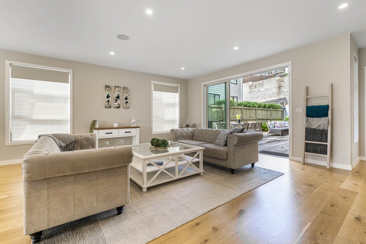 18 Turutu Place, Long Bay, Auckland - Carousel 2