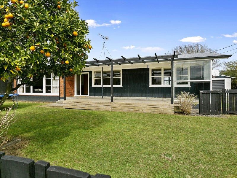 10 Belloc Street, Leamington, Cambridge - Carousel 1
