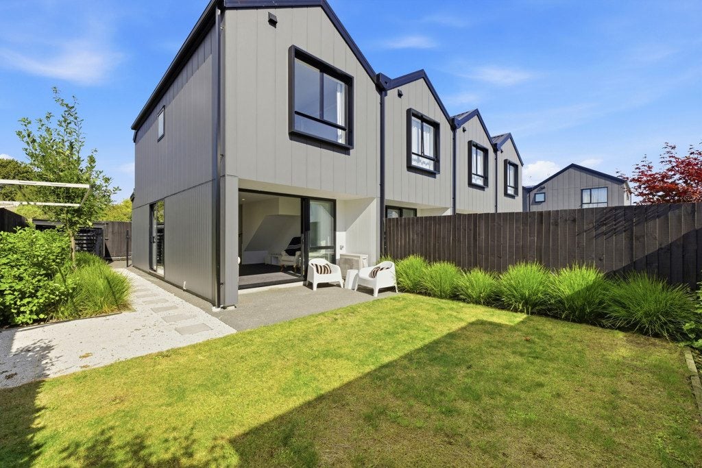 62D Cleveland Street, Edgeware, Christchurch - Carousel 1
