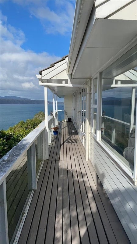 54 Fortification Road, Karaka Bays, Wellington - Carousel 1