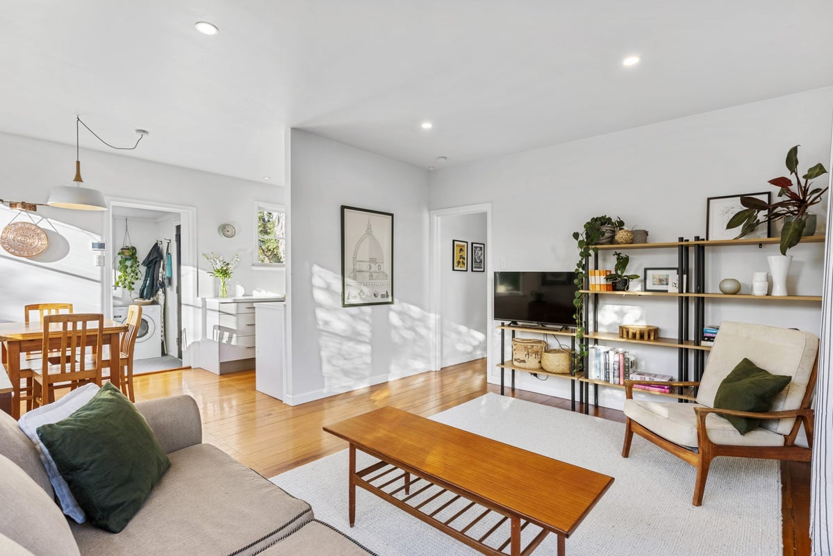 1/14 Waterfront Road, Mangere Bridge, Auckland - Carousel 2