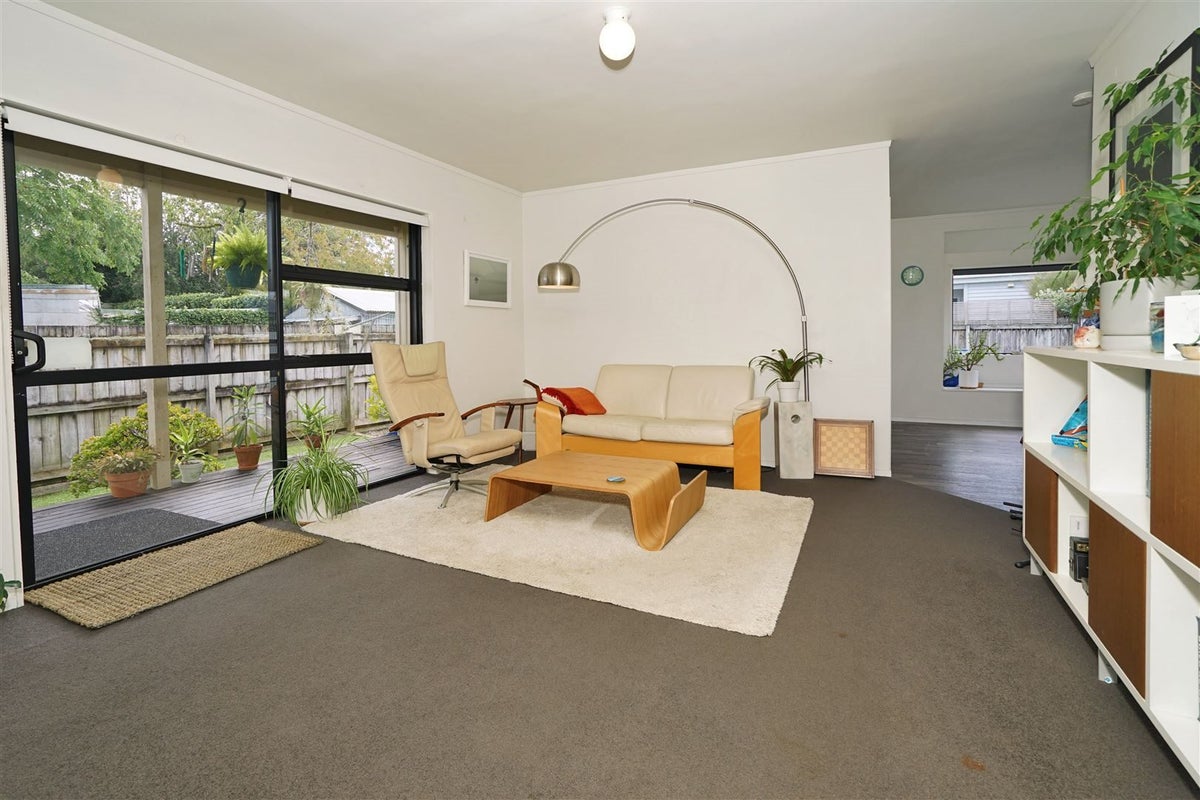 77A Nixon Street, Hamilton East, Hamilton - Carousel 2