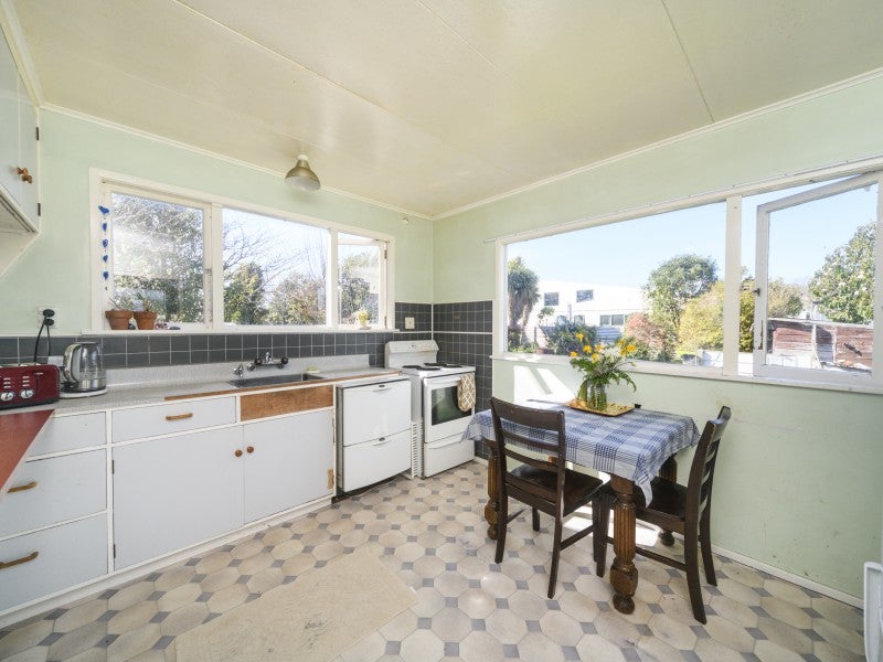 126 Cambridge Avenue, Ashhurst, Ashhurst - Carousel 2