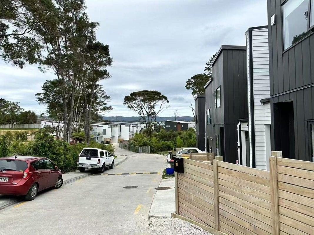 32 Korokio Lane, Henderson, Auckland - Carousel 13