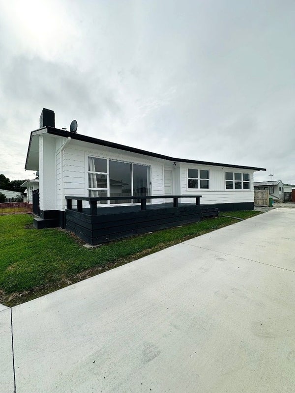 13 Lethborg Street, Dinsdale, Hamilton - Carousel 2