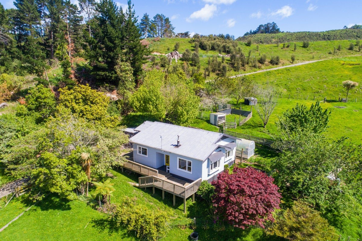 941 Finnis Road, Pohangina, Ashhurst - Carousel 1