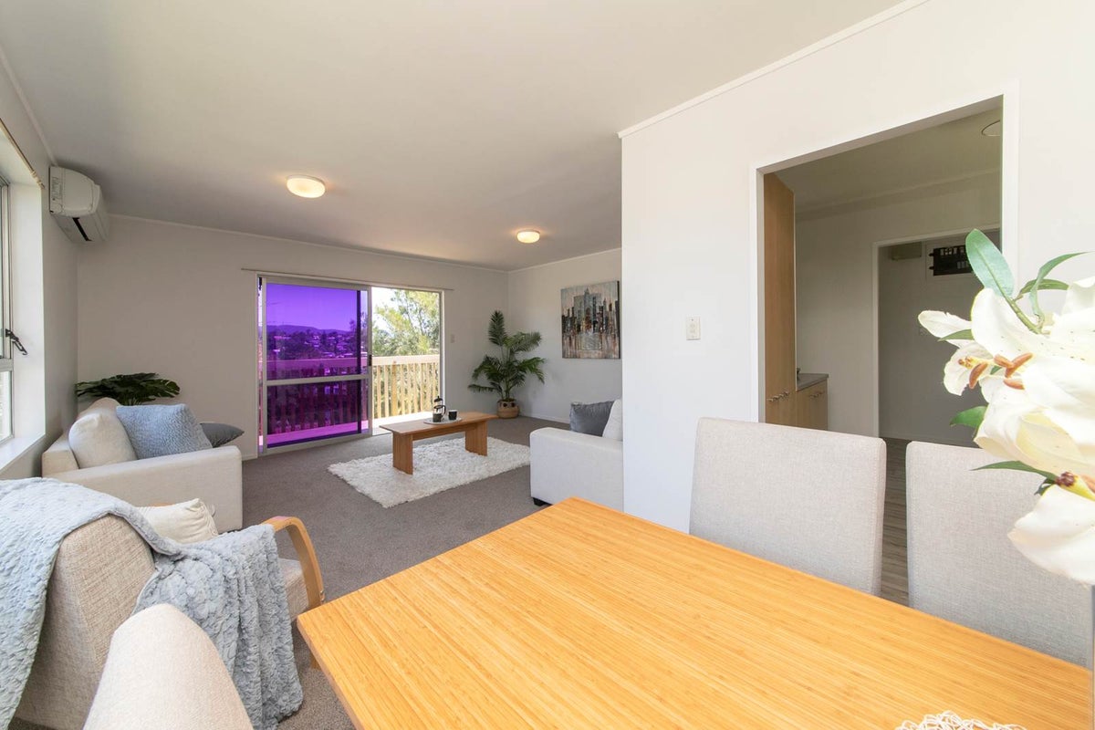 1/82A Captain Scott Road, Glen Eden, Auckland - Carousel 2