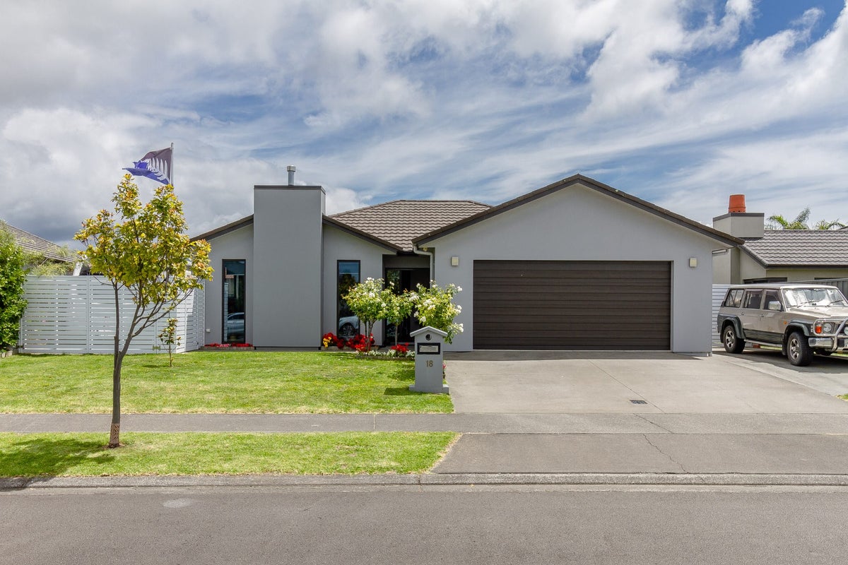 18 Akaroa Road, Poraiti, Napier - Carousel 20