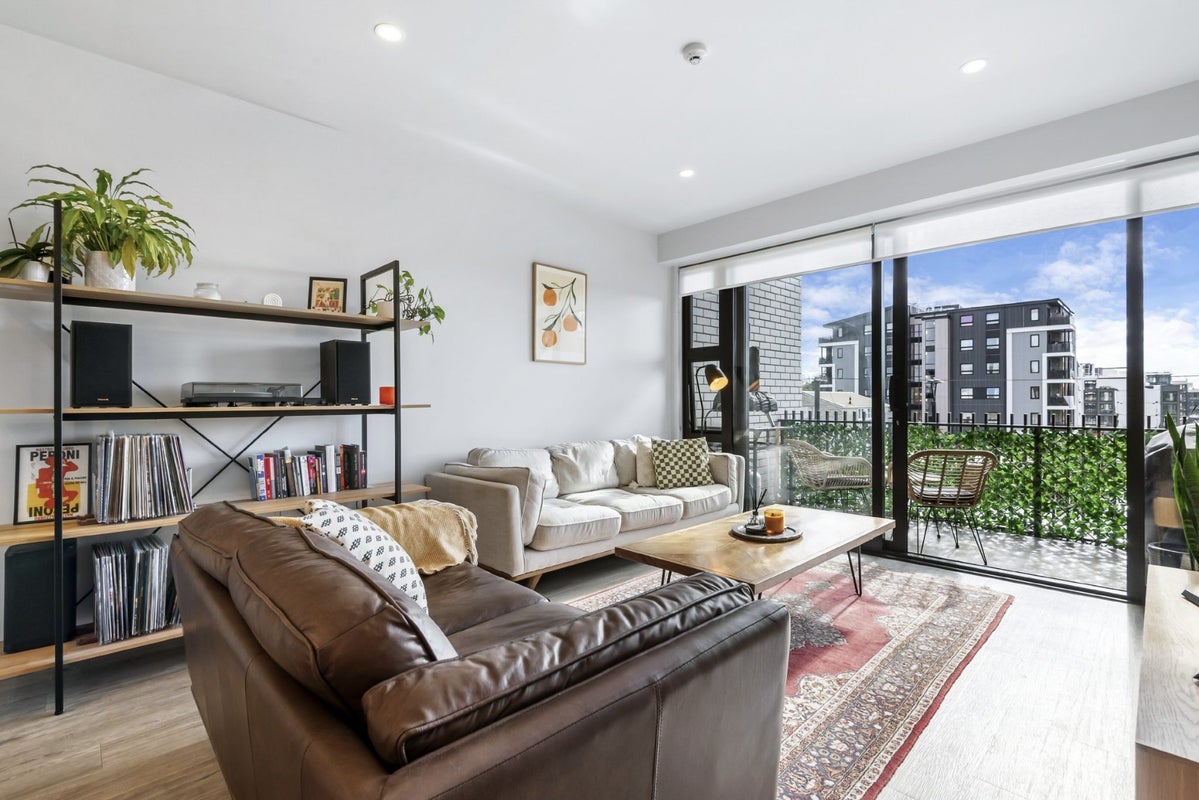 109/165 Lake Road, Northcote, Auckland - Carousel 2