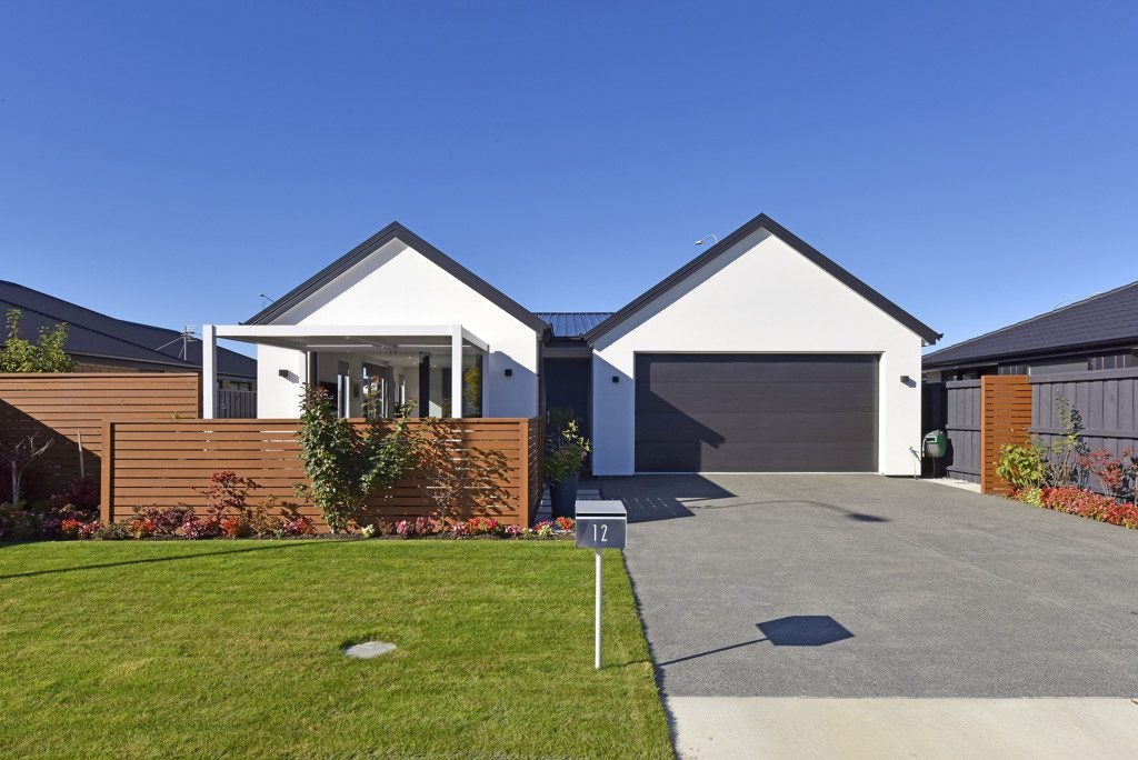 12 Croydon Street, Woodend, Woodend - Carousel 2