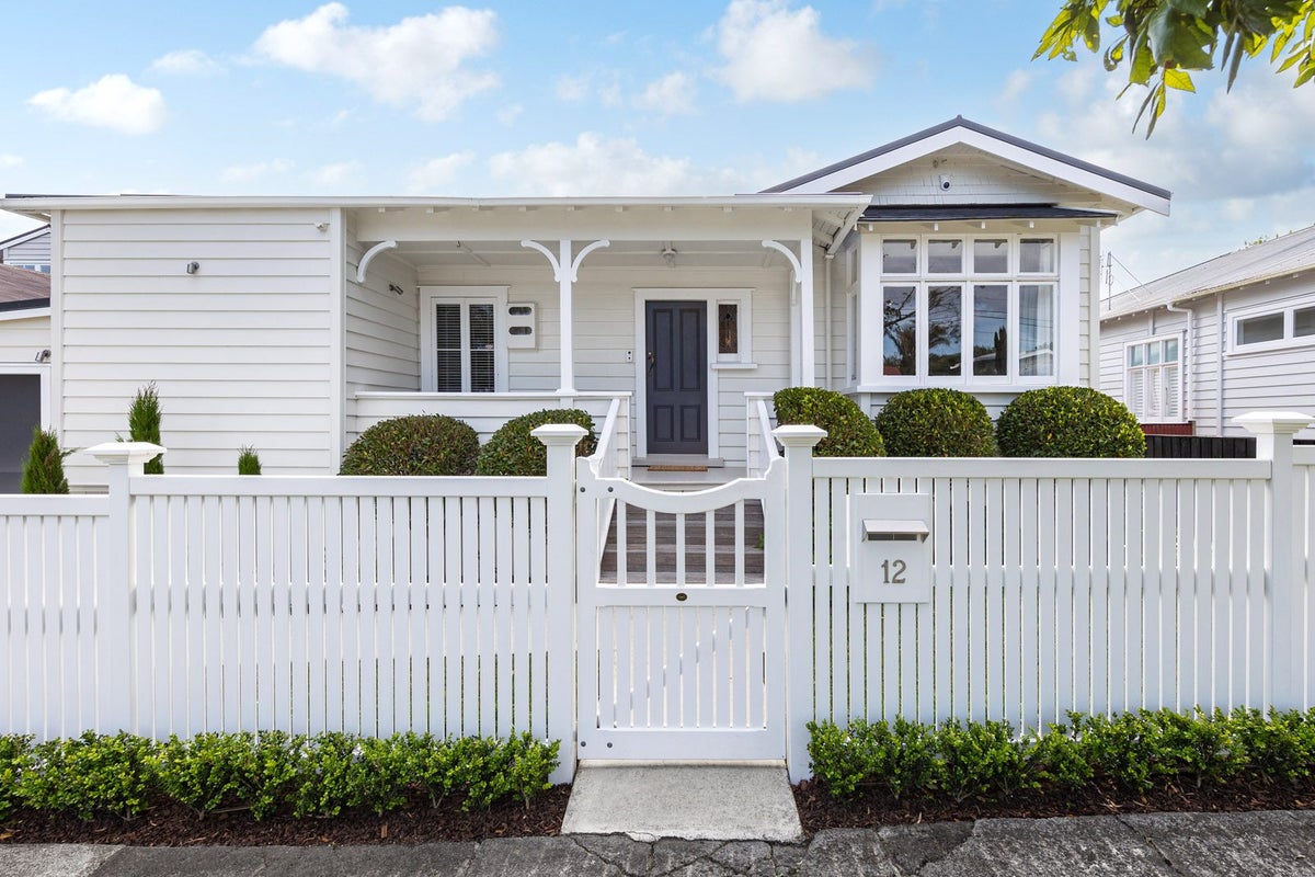 12 Westminster Road, Mount Eden, Auckland - Carousel 1