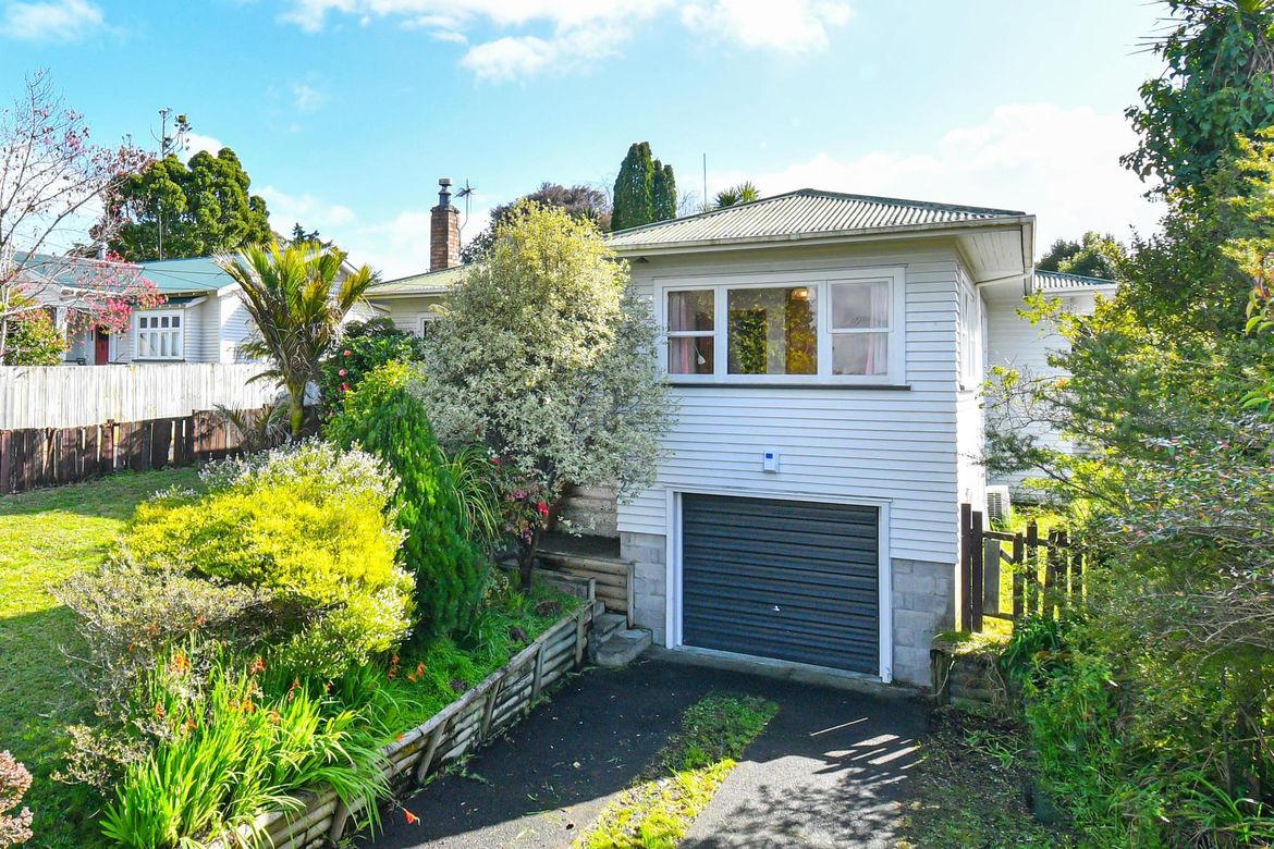 64 Alfriston Road, Manurewa East, Auckland - Carousel 2