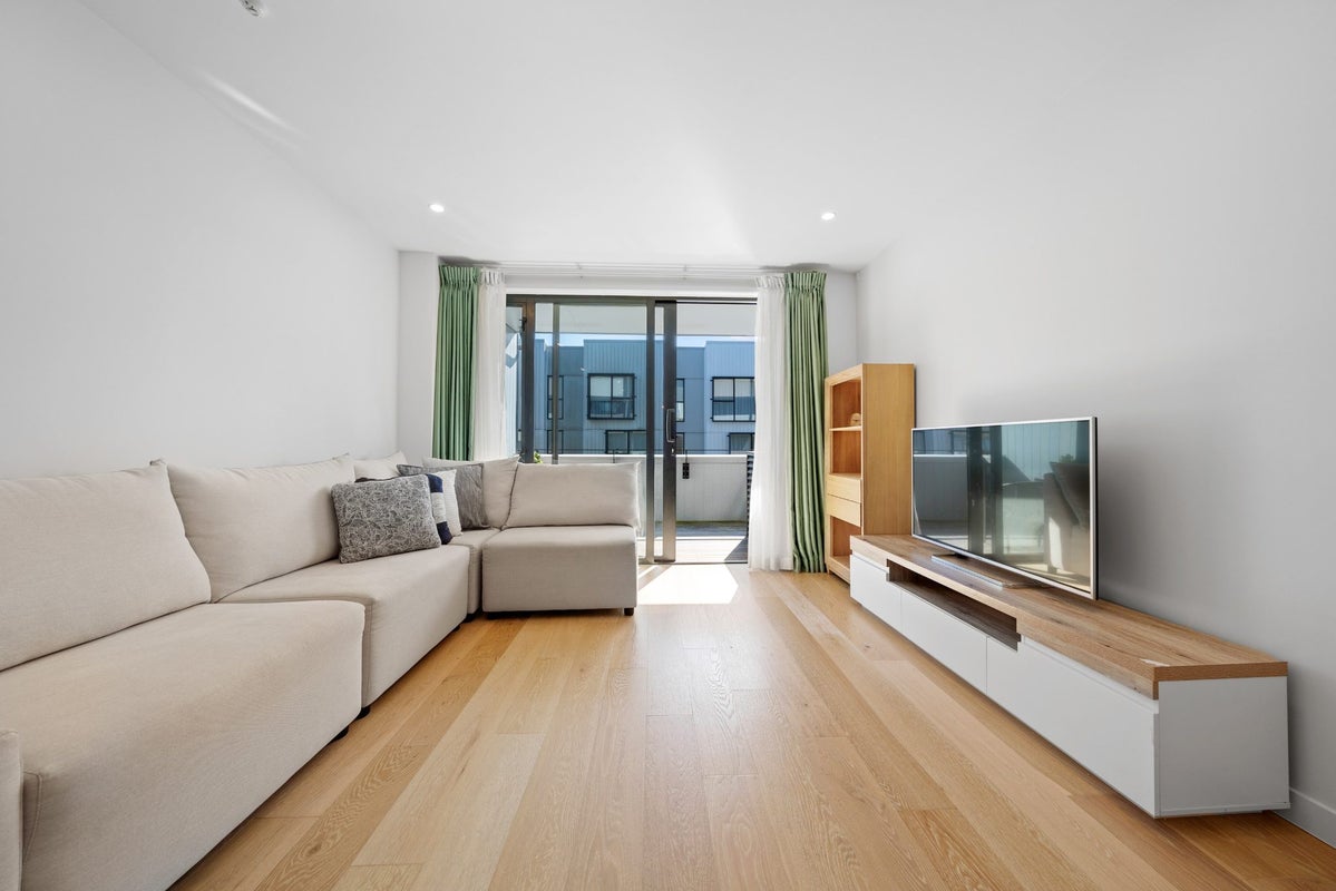105/1 Kimiora Street, Three Kings, Auckland - Carousel 1