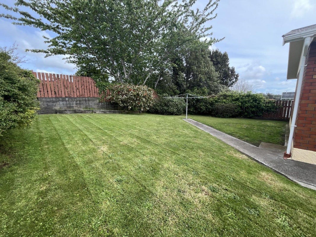 11 Cumberland Street, Merrilands, New Plymouth - Carousel 20