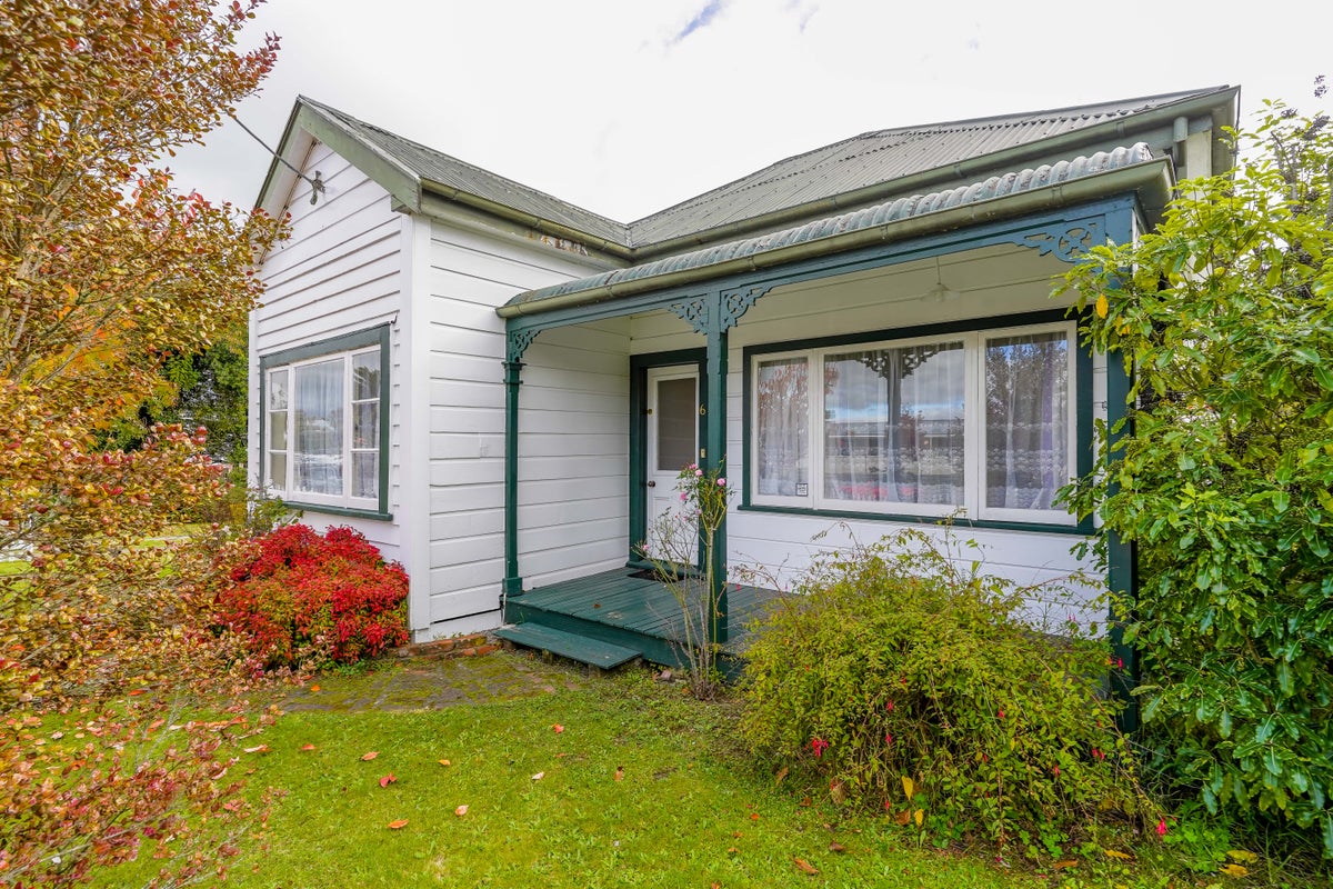 6 Makoura Road, Masterton - Carousel 2