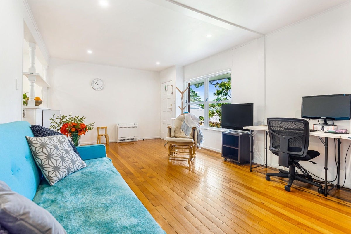 4/18 Cambria Road, Devonport, Auckland - Carousel 2