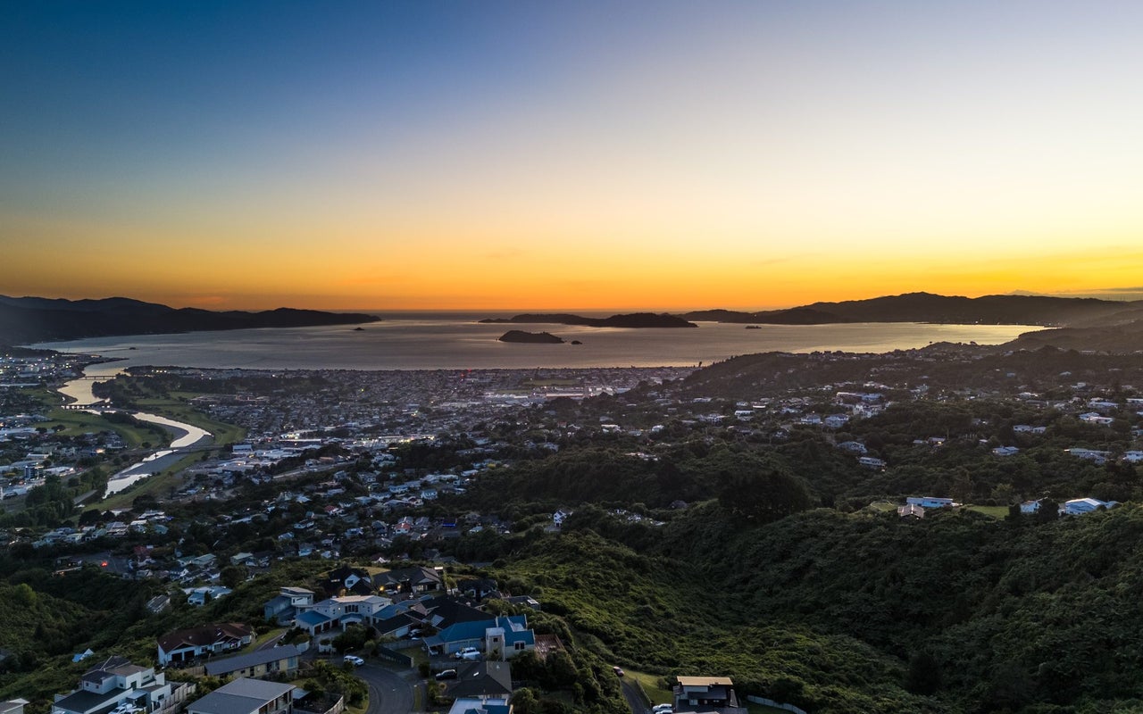 252 Normandale Road, Normandale, Lower Hutt - Carousel 1