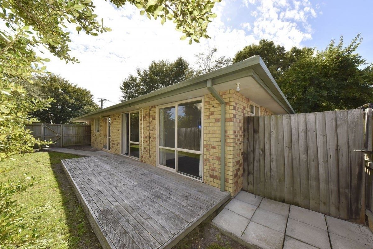 2A Orcades Street, Shirley, Christchurch - Carousel 1