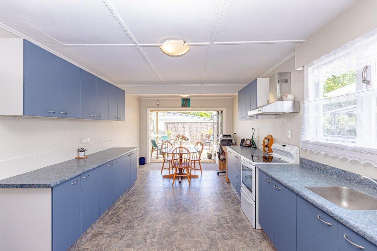 5 Kells Avenue, Aramoho, Whanganui - Carousel 2