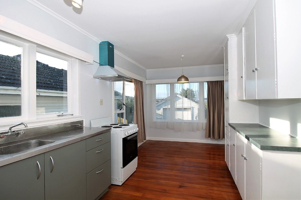 28 Bradbury Road, Botany Downs, Auckland - Carousel 2