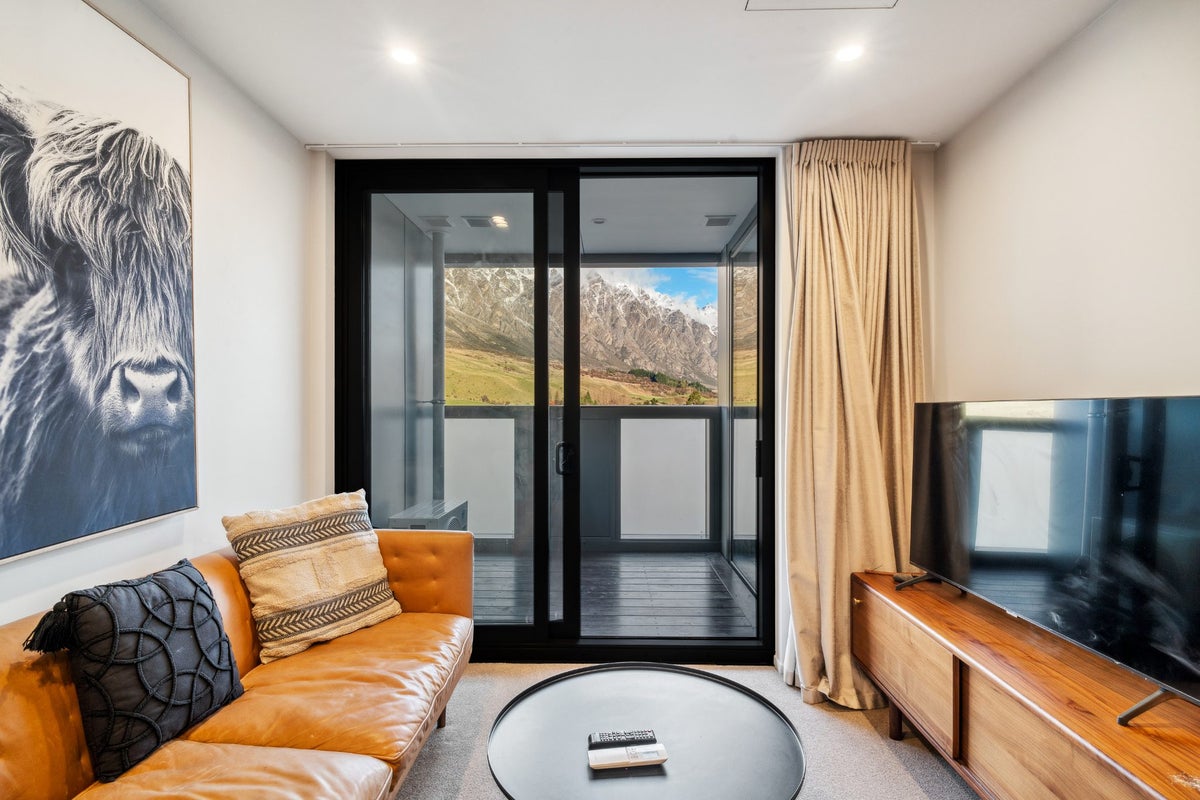 311/16 Mountain Ash Drive, Frankton, Queenstown - Carousel 1
