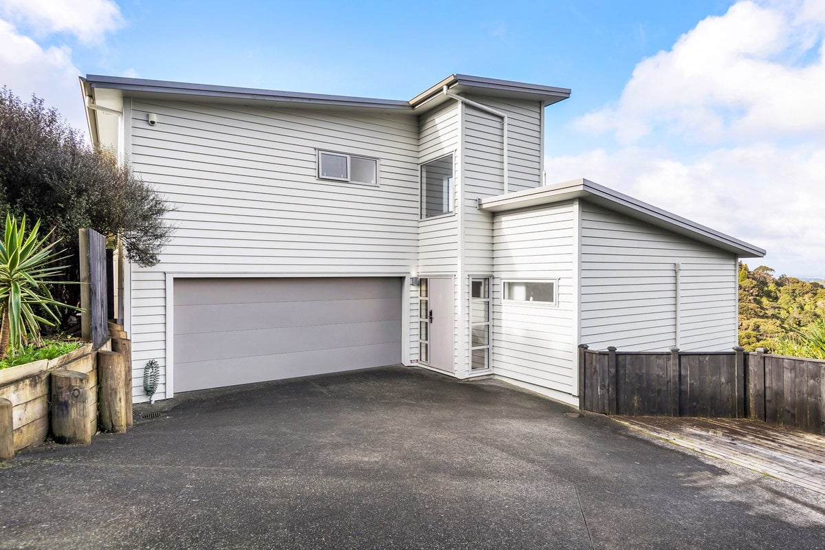 1100 Scenic Drive North, Swanson, Auckland - Carousel 2