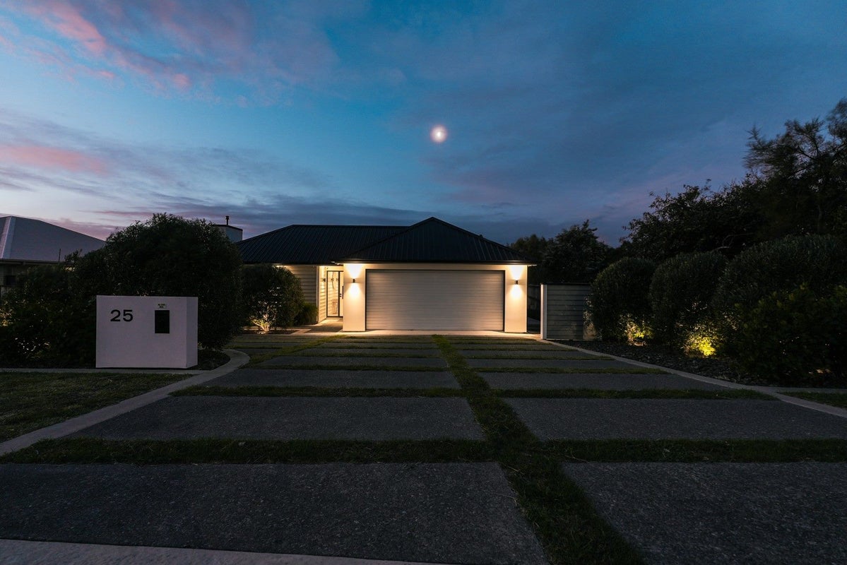 25 Andrews Street, Foxton Beach, Foxton - Carousel 35