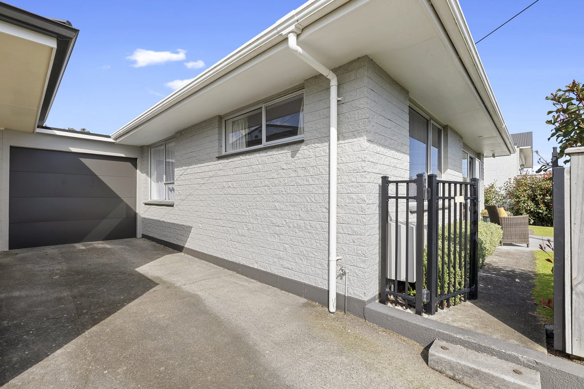 6 Lyn Street, Lynmouth, New Plymouth - Carousel 10