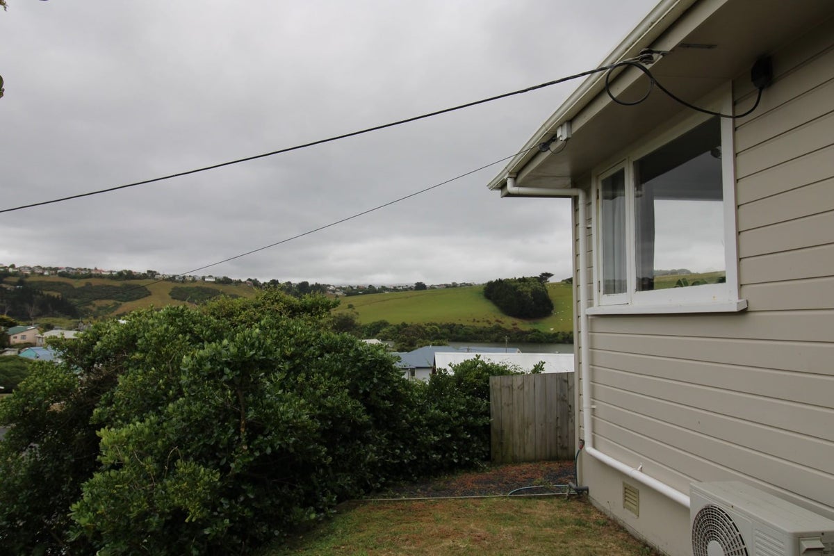 339 Tomahawk Road, Ocean Grove, Dunedin - Carousel 1