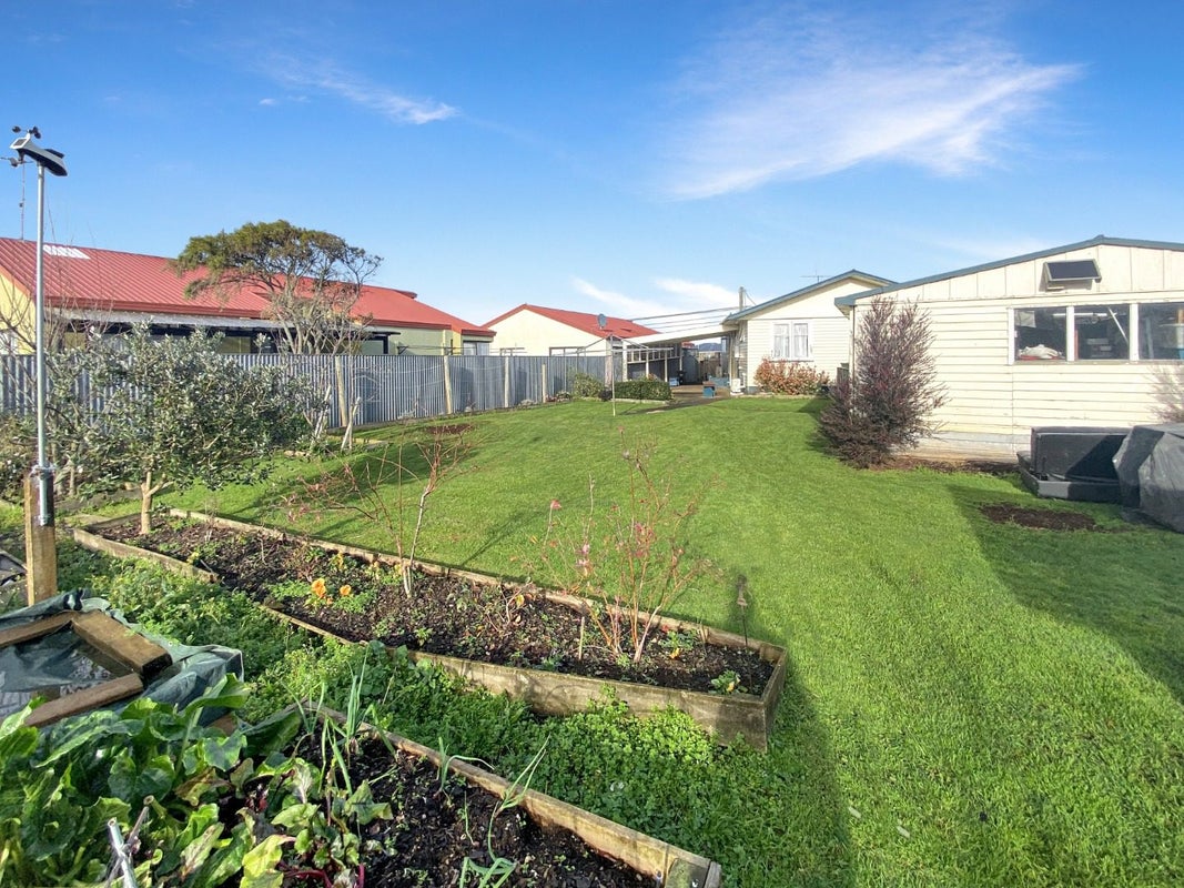 76 Surrey Road, Springvale, Whanganui - Carousel 12
