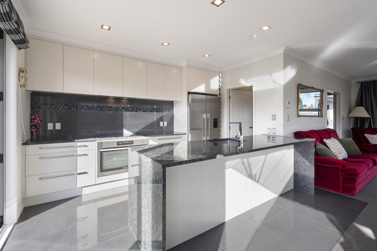 35 Union Street, Hokowhitu, Palmerston North - Carousel 2