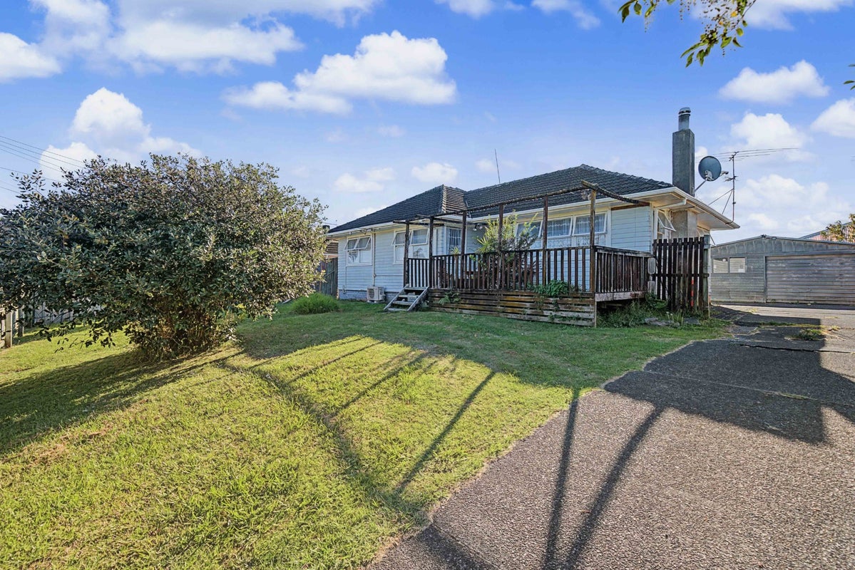 31 Haddon Street, Mangere East, Auckland - Carousel 1
