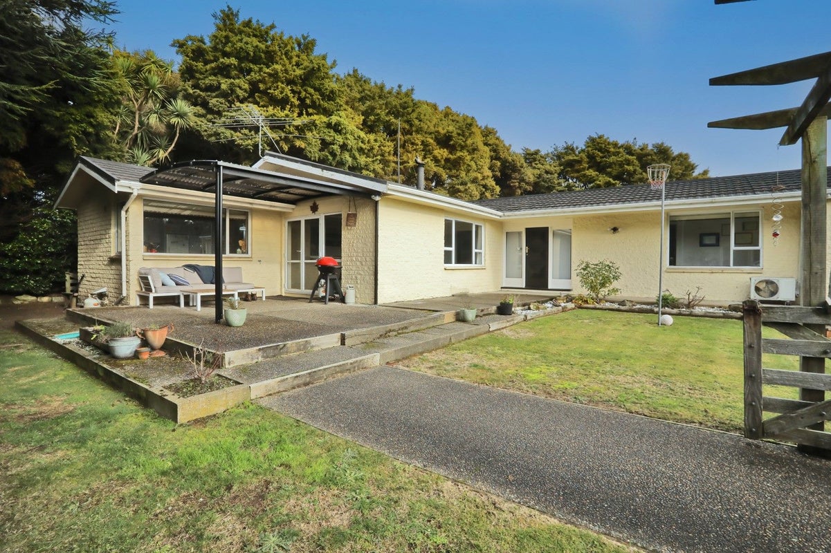 106 Black Road, Otatara - Carousel 2