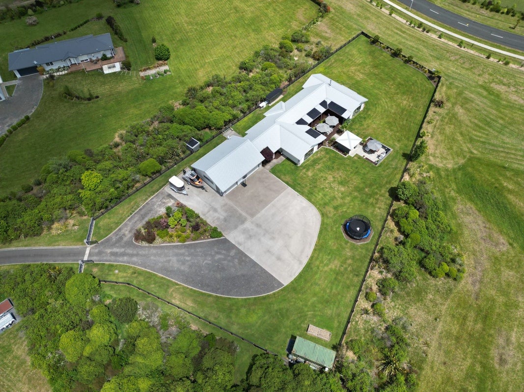 19 Lacebark Drive, Kinloch, Taupo - Carousel 29