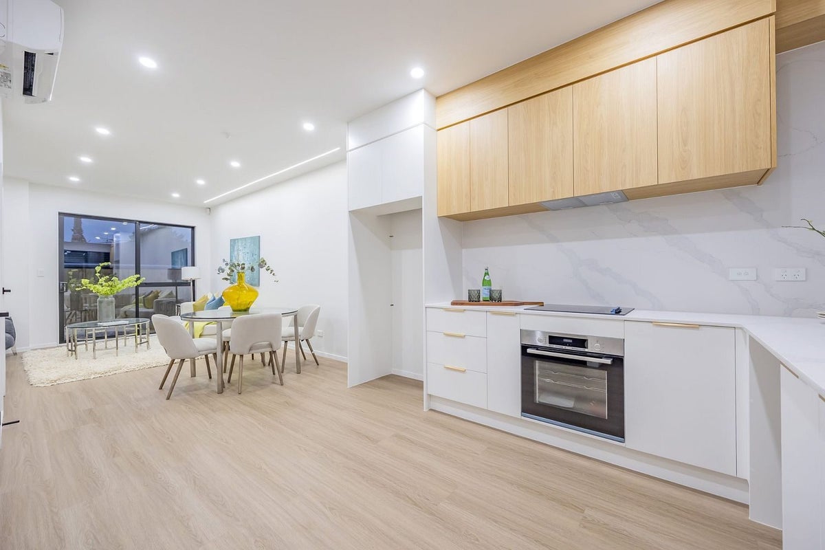 14/7 Broadview Place, Howick, Auckland - Carousel 1
