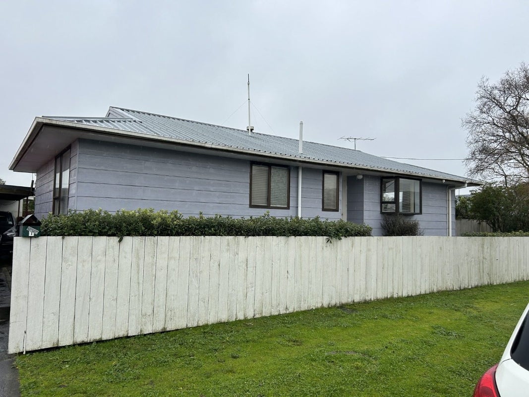 1 Page Street, Redwoodtown, Blenheim - Carousel 1